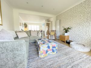 Greenhurst Road- click for photo gallery